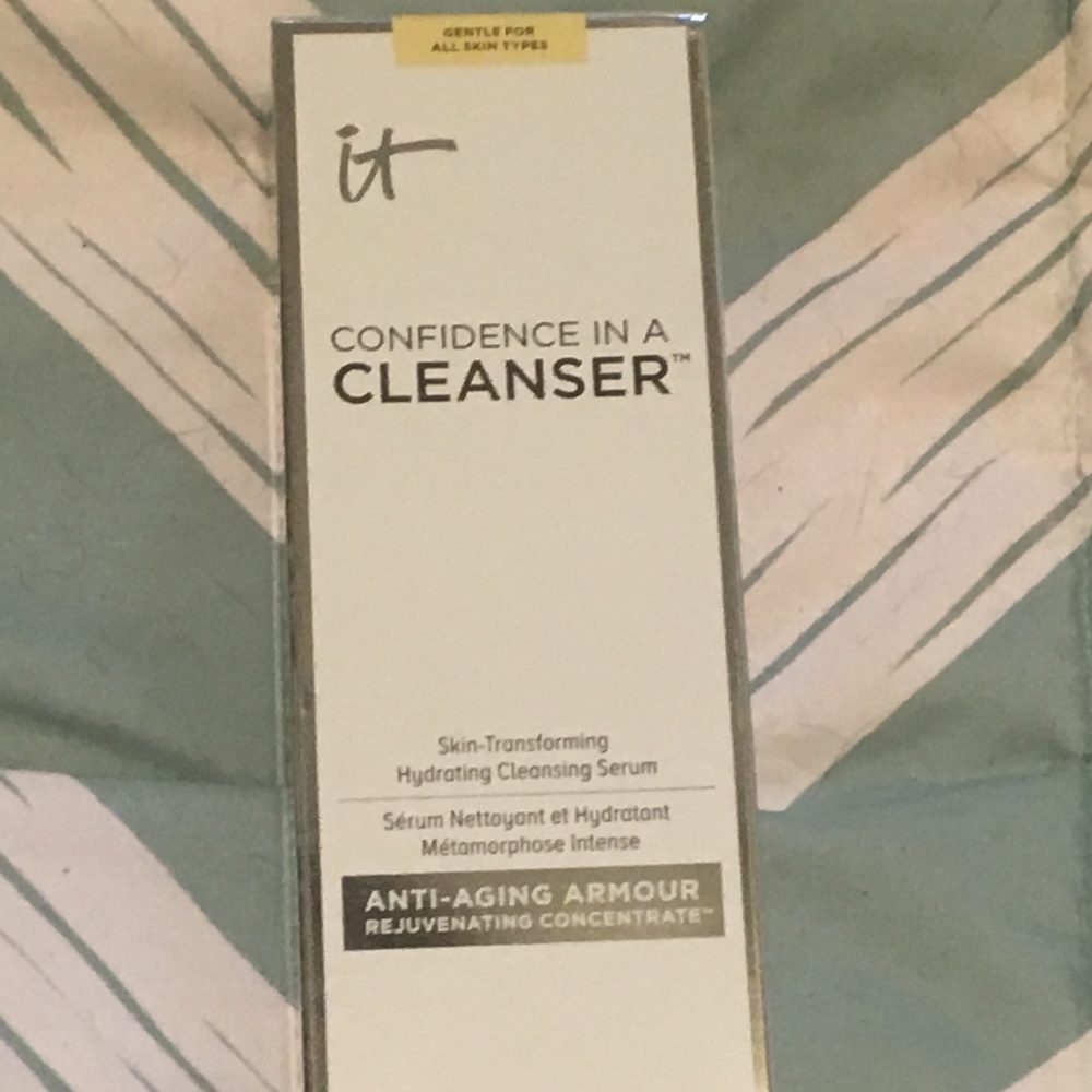 NWT - It Cosmetics Confidence in a Cleanser - Picture 2 of 4